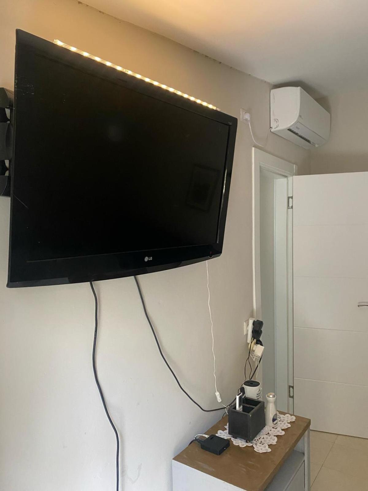 Ferienwohnung דירת גן מרווחת במיקום מעולה עם נטפליקס חינמי Ma'ale Adumim Exterior foto